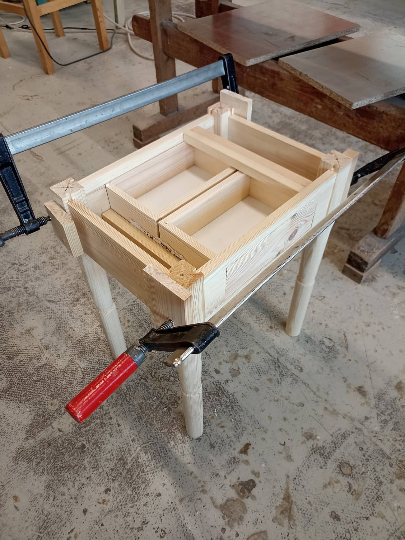 Sakk asztal készítése.