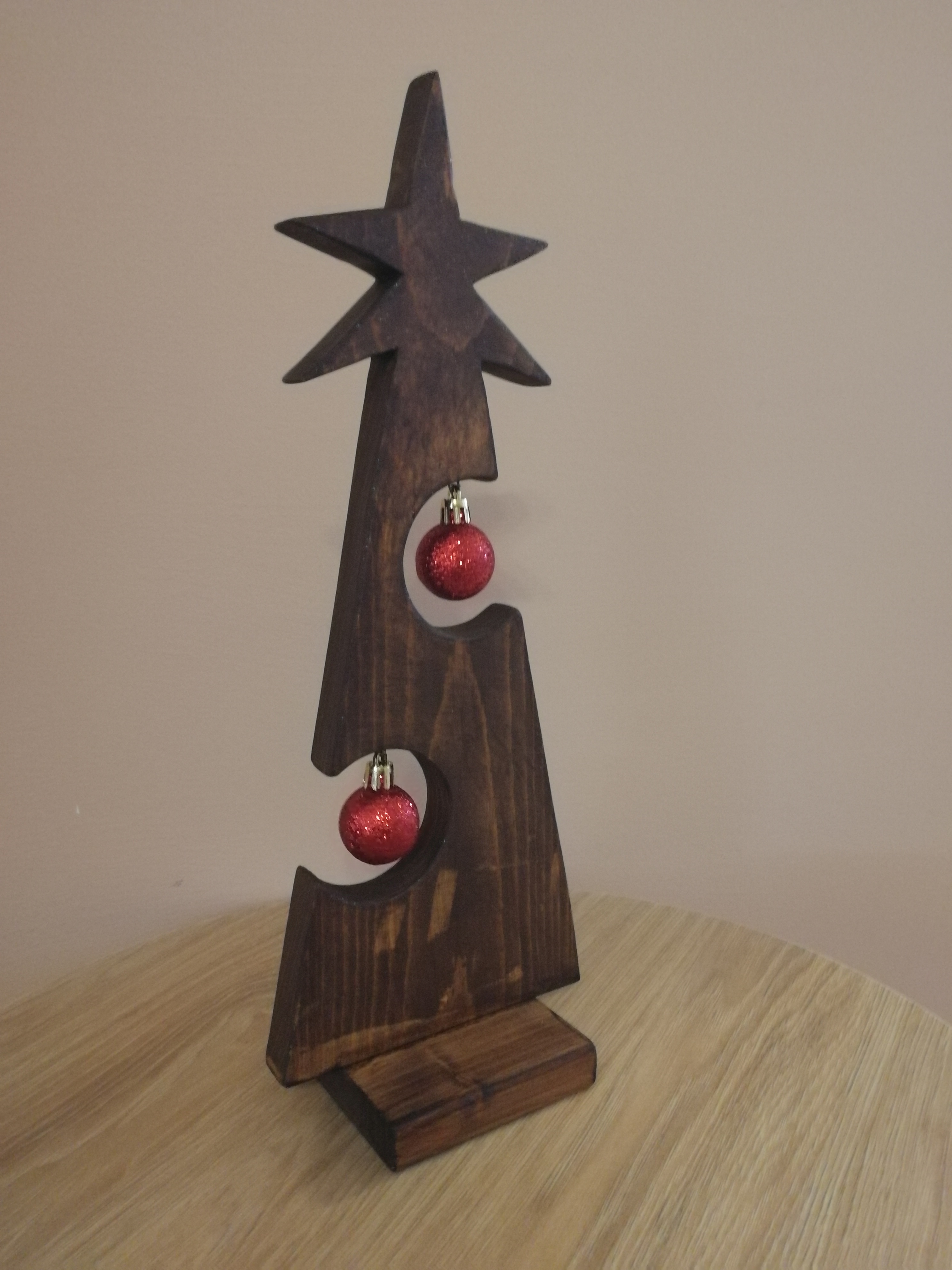 Két gömbös üstökös barna