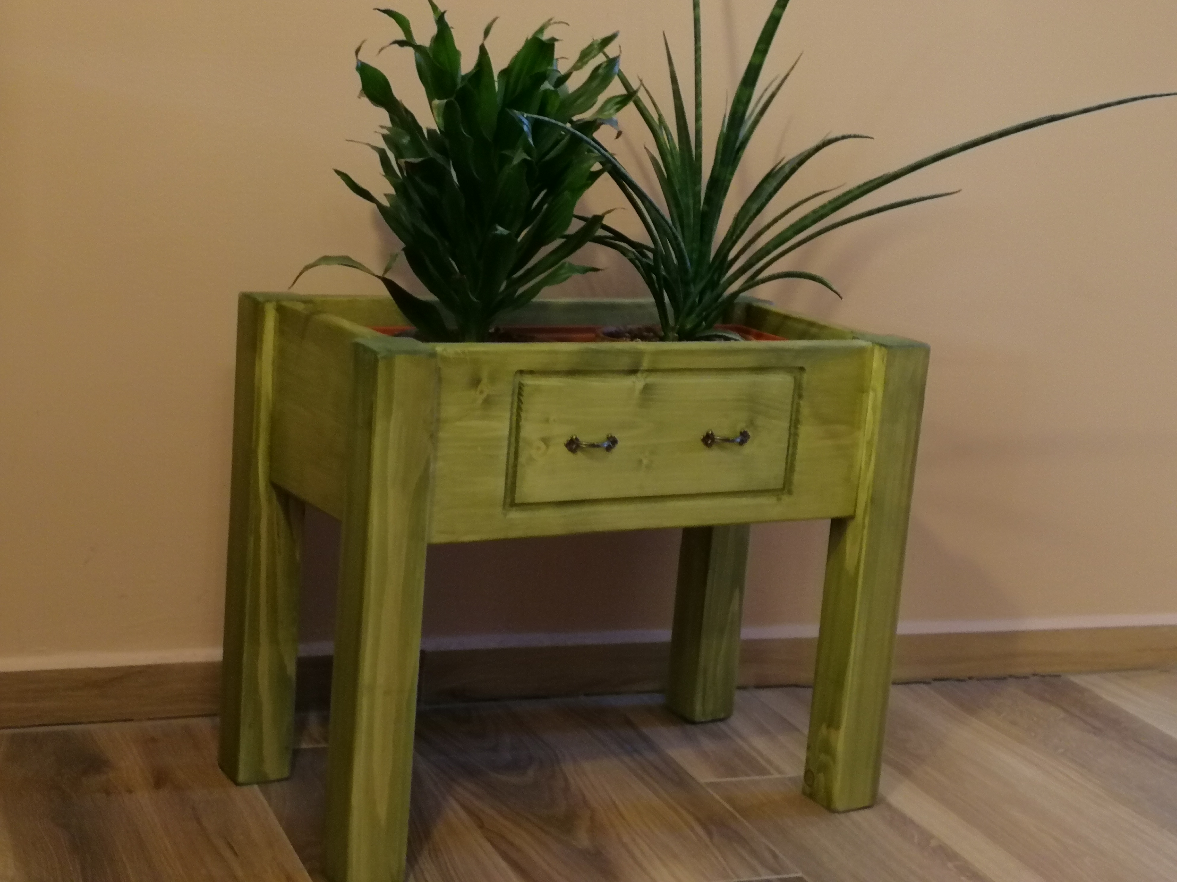 Fiókos virágtartó zöld