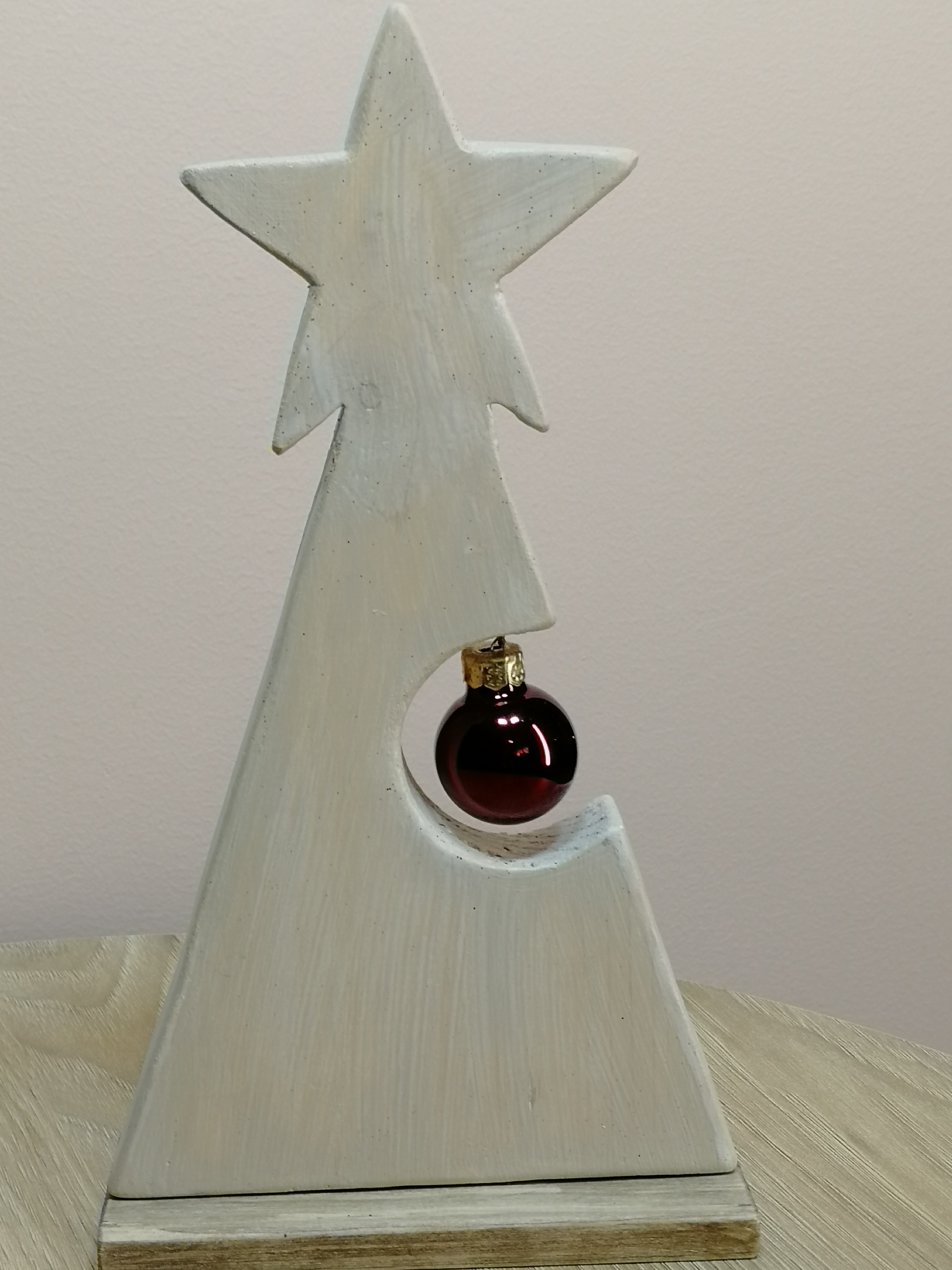 Gömbös asztali dísz